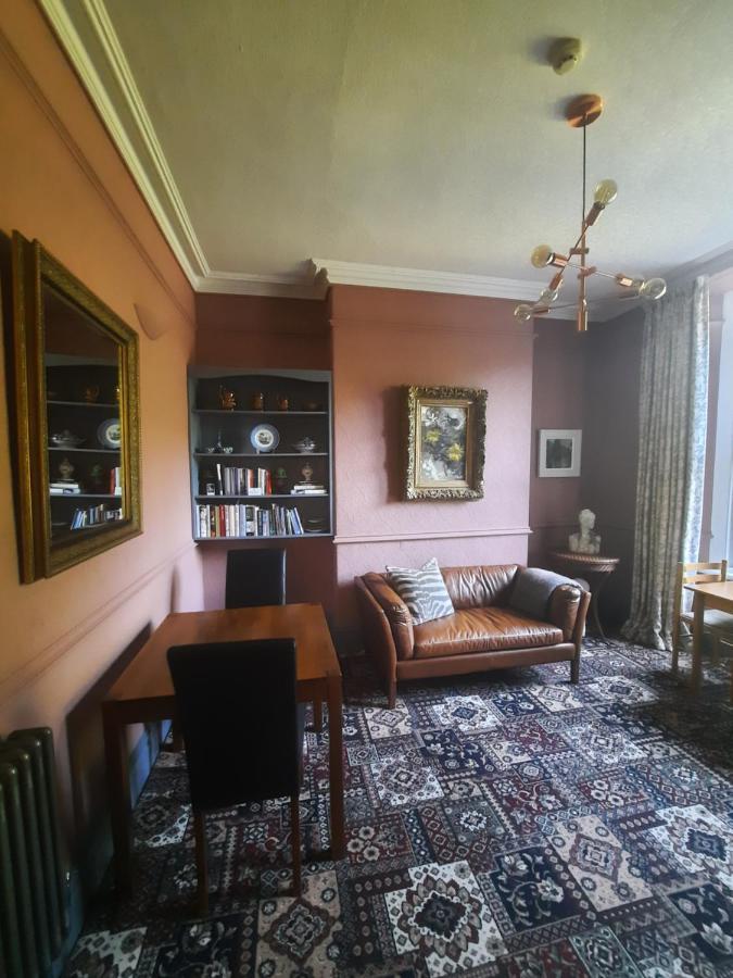 Mary'S Court Guest House - Mairlys Бетус-і-Койд Екстер'єр фото
